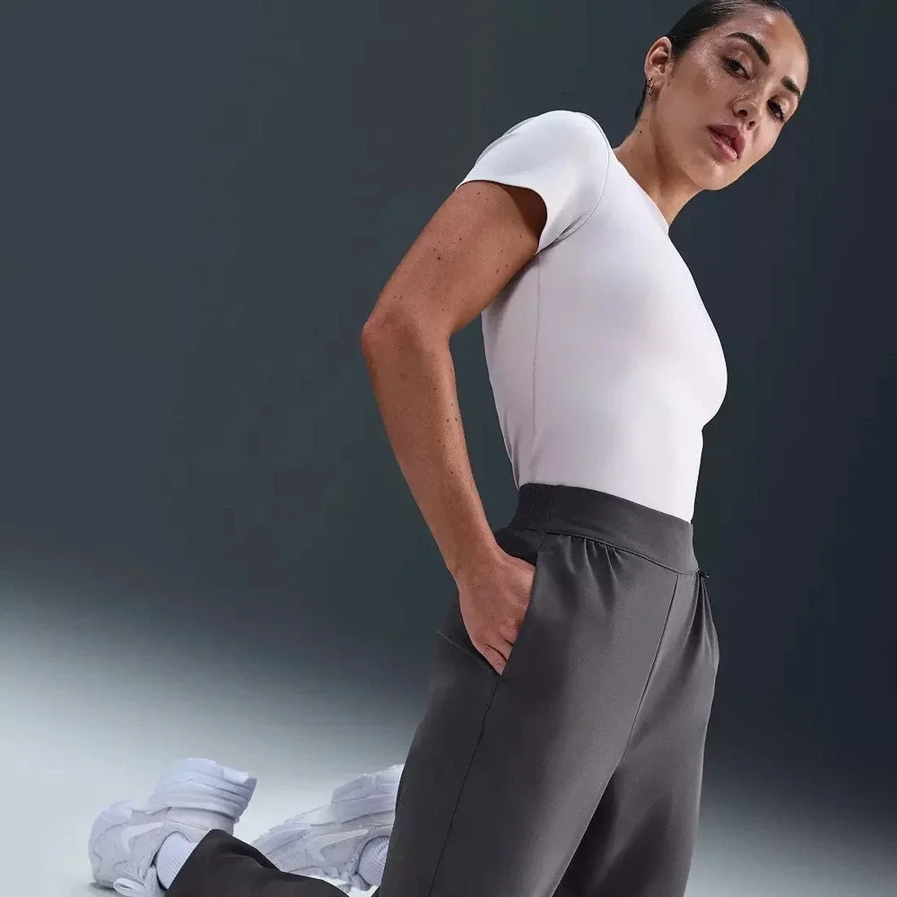 $115 Nike Women's Size S 24.7 Perfect Stretch High-Waisted Barrel-Leg Pants - Picture 3 of 6
